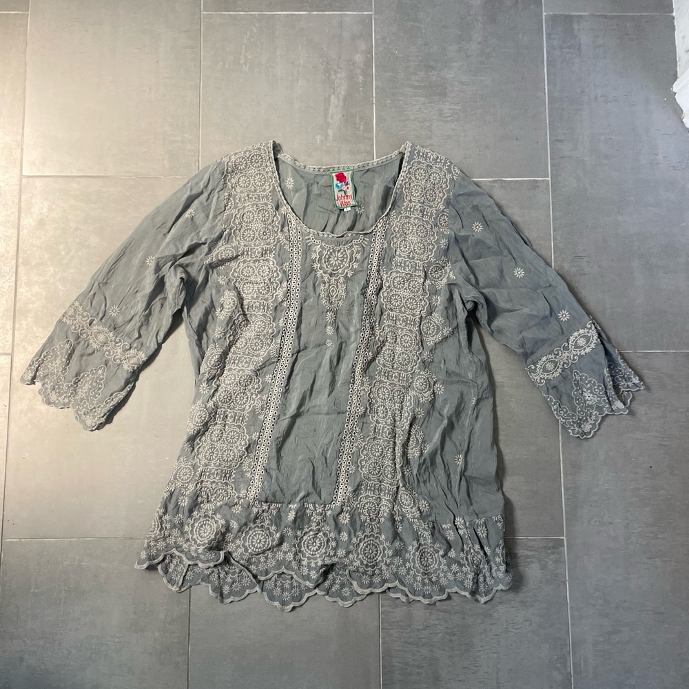 Johnny Way Gray Lace Embroidered Women's Top